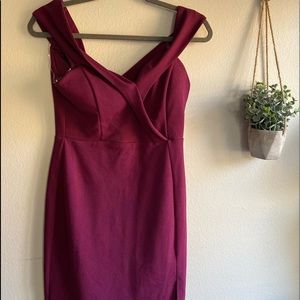 Elegant Magenta Off-the-Shoulder Dress